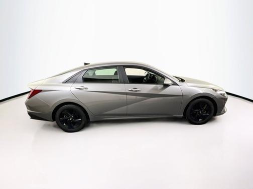 Fluid Metal 2023 Hyundai ELANTRA SEL