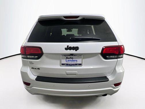 2022 Jeep Grand Cherokee Laredo