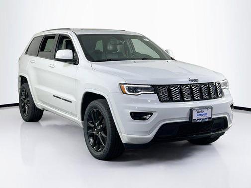 2022 Jeep Grand Cherokee Laredo