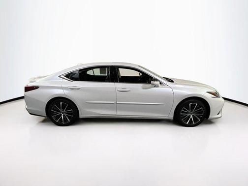 2022 Lexus ES 350 Base