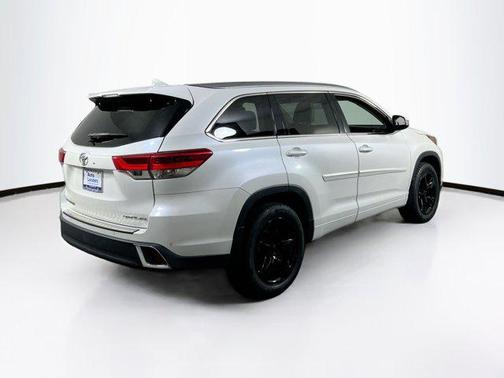 2018 Toyota Highlander Limited Platinum