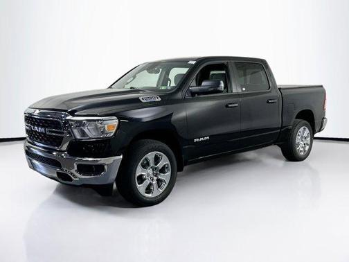 Diamond Black Crystal Pearlcoat 2023 RAM 1500 Big Horn/Lone Star