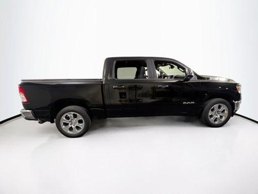 Diamond Black Crystal Pearlcoat 2023 RAM 1500 Big Horn/Lone Star