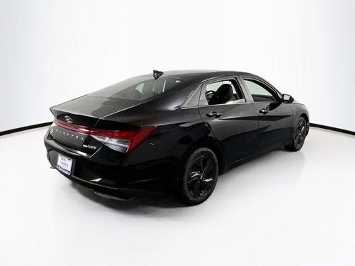 2023 Hyundai ELANTRA HEV Blue