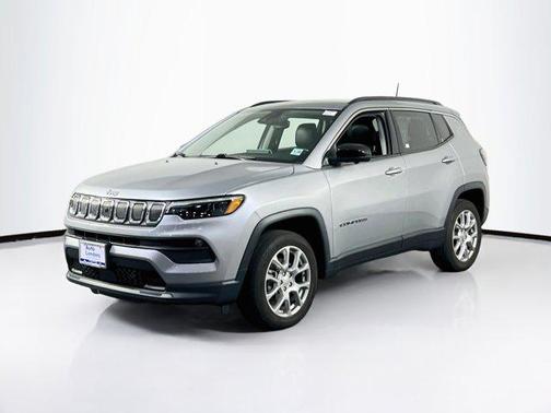 Billet Silver Metallic Clearcoat 2022 Jeep Compass Latitude Lux