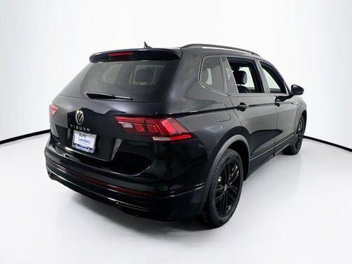 2022 Volkswagen Tiguan 2.0T SE R-Line Black