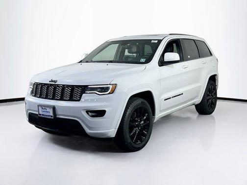2022 Jeep Grand Cherokee Laredo