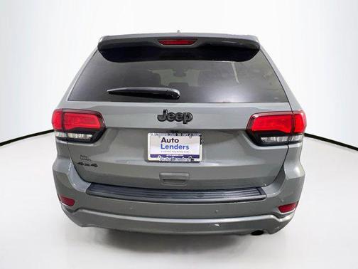 2022 Jeep Grand Cherokee Laredo