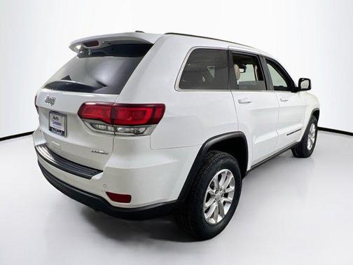 2022 Jeep Grand Cherokee Laredo