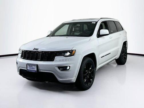 2022 Jeep Grand Cherokee Laredo