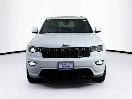 2022 Jeep Grand Cherokee Laredo