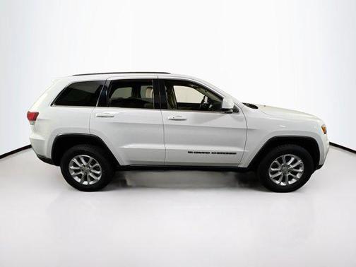 2022 Jeep Grand Cherokee Laredo
