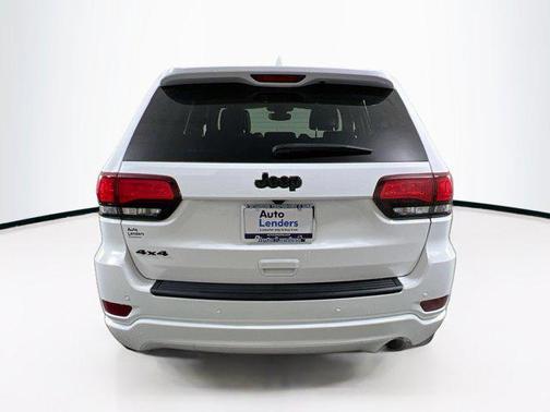 2022 Jeep Grand Cherokee Laredo