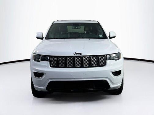 2022 Jeep Grand Cherokee Laredo