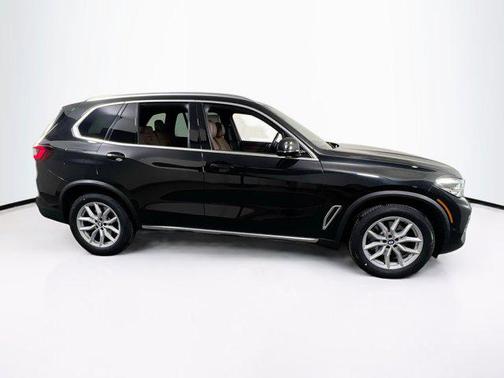 Black Sapphire Metallic 2023 BMW X5 xDrive40i