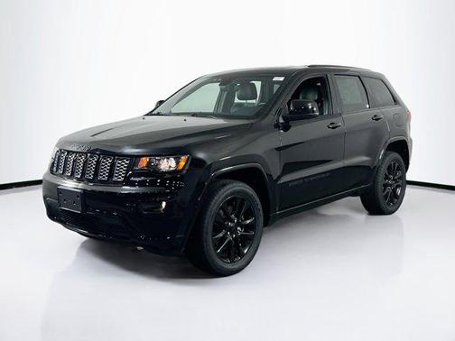 2022 Jeep Grand Cherokee Laredo