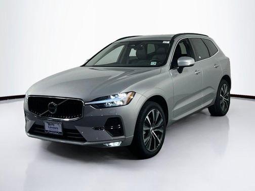 2022 Volvo XC60 B5 Momentum