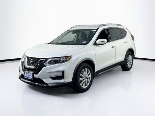 Pearl White Tricoat 2020 Nissan Rogue SV
