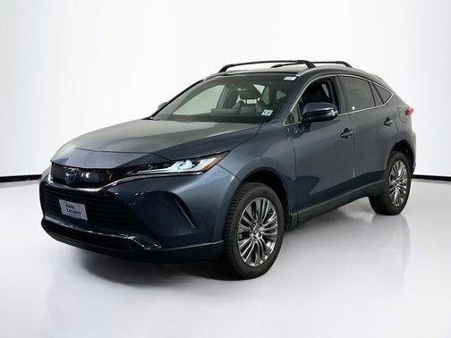 2022 Toyota Venza XLE