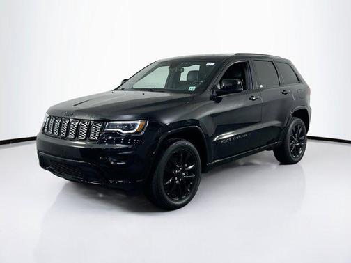 2022 Jeep Grand Cherokee Laredo