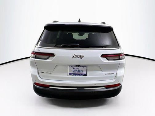 Bright White Clearcoat 2023 Jeep Grand Cherokee L Laredo