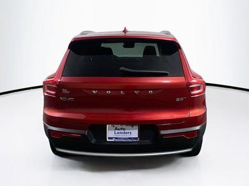 2023 Volvo XC40 B5 Plus Bright Theme