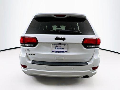 2022 Jeep Grand Cherokee Laredo