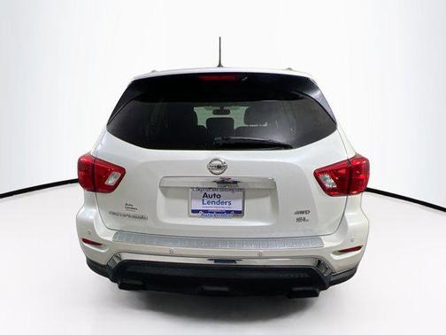 Pearl White 2018 Nissan Pathfinder SL