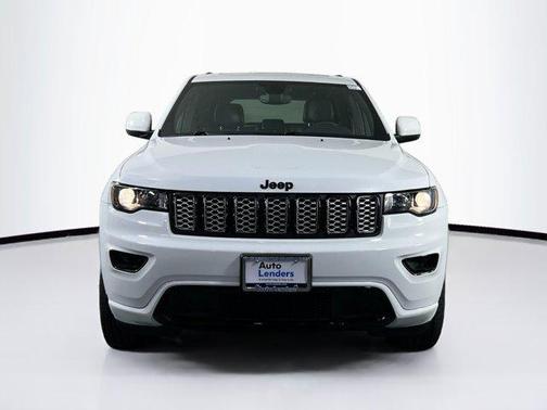 2022 Jeep Grand Cherokee Laredo
