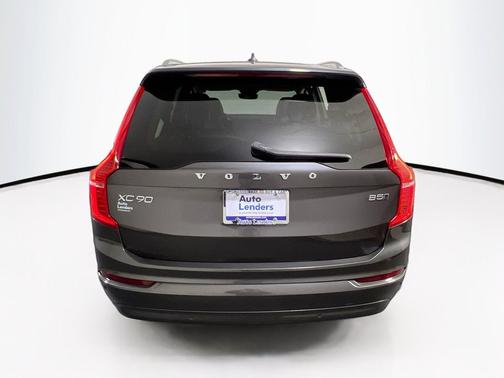 Platinum Grey Metallic 2023 Volvo XC90 B5 Core