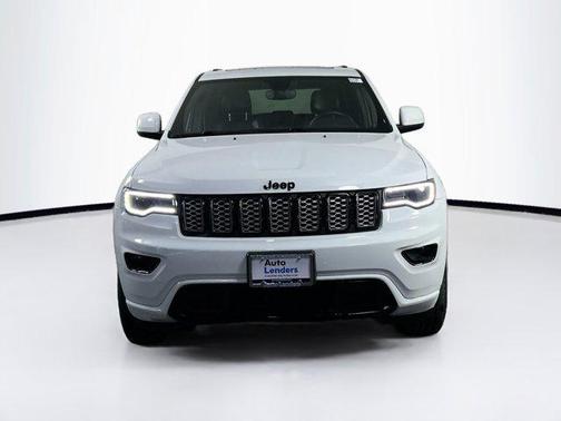 2022 Jeep Grand Cherokee Laredo