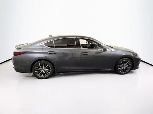 2022 Lexus ES 350 Base