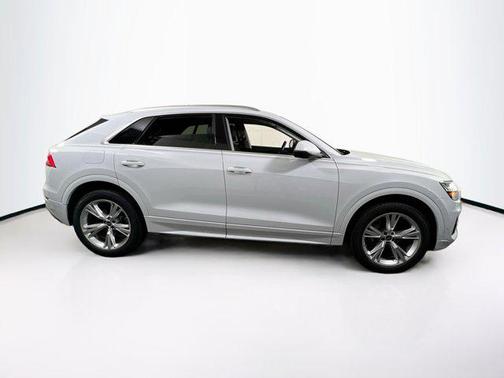 2023 Audi Q8 55 Premium Plus