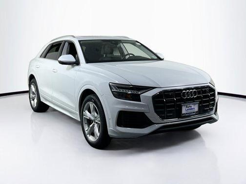 2023 Audi Q8 55 Premium Plus