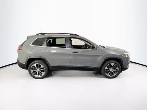 Sting-Gray Clearcoat 2022 Jeep Cherokee Limited
