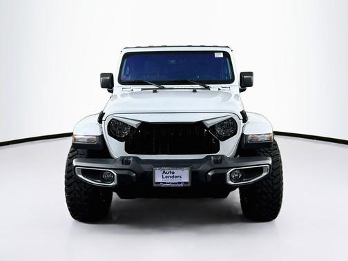 Bright White Clearcoat 2023 Jeep Gladiator Overland