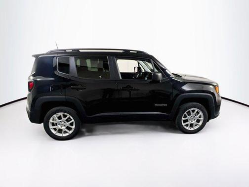 Black Clearcoat 2022 Jeep Renegade Latitude