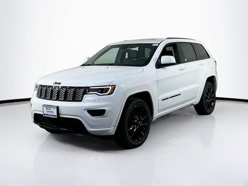 2022 Jeep Grand Cherokee Laredo