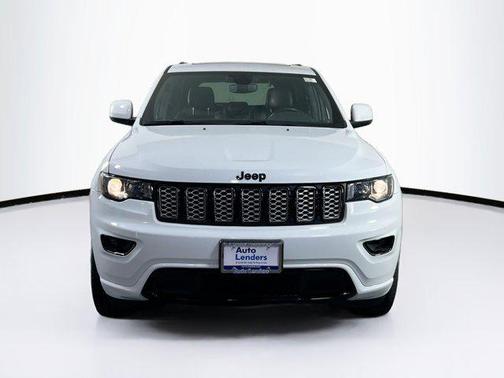 2022 Jeep Grand Cherokee Laredo