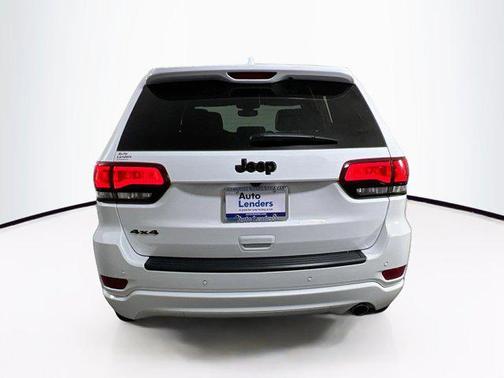 2022 Jeep Grand Cherokee Laredo