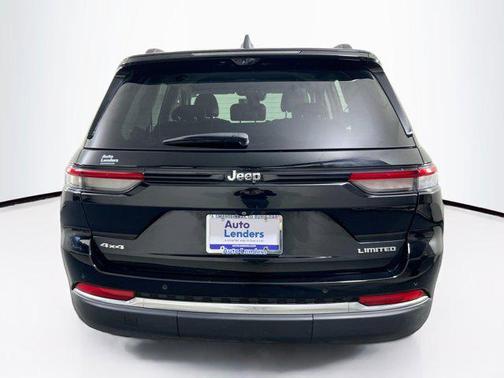 Diamond Black Crystal Pearlcoat 2023 Jeep Grand Cherokee Limited