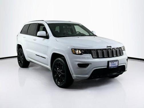 2022 Jeep Grand Cherokee Laredo