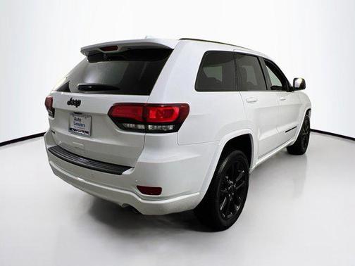 2022 Jeep Grand Cherokee Laredo
