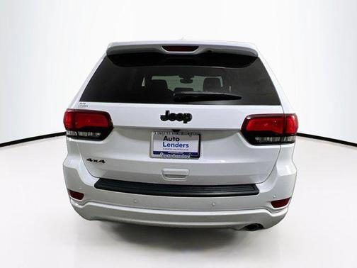 2022 Jeep Grand Cherokee Laredo