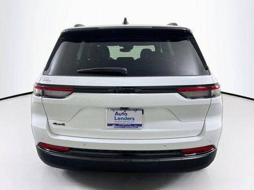 2022 Jeep Grand Cherokee Altitude
