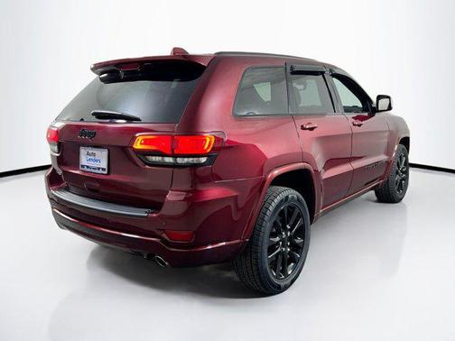 2022 Jeep Grand Cherokee Laredo