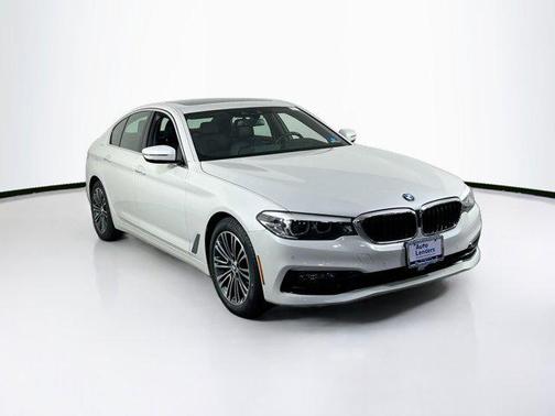 Mineral White Metallic 2018 BMW 530 xDrive