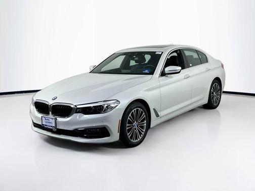 Mineral White Metallic 2018 BMW 530 xDrive
