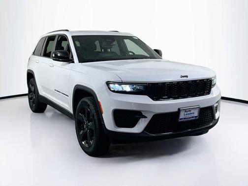 2022 Jeep Grand Cherokee Altitude