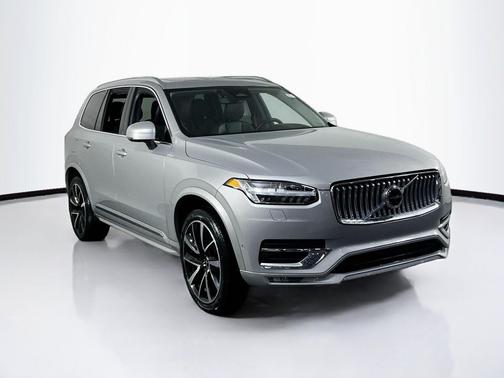 Silver Dawn Metallic 2023 Volvo XC90 B6 Plus 6-Seater